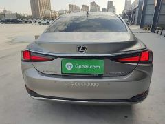 Lexus ES 200 Excellence Edition - photo 5