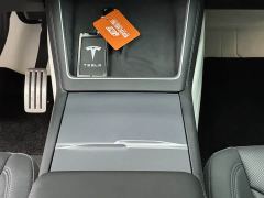Tesla Model Y Long Range All-Wheel Drive Launch Edition - фото 12