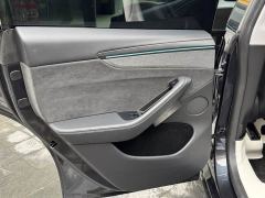 Tesla Model Y Long Range All-Wheel Drive Launch Edition - фото 14