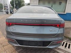 BYD Qin PLUS Glory Edition DM-i 55KM Leading - фото 5
