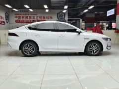 BYD Qin PLUS EV 400KM Luxury - фото 11