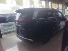 Denza D9 EV 620 Premium Edition - фото 6