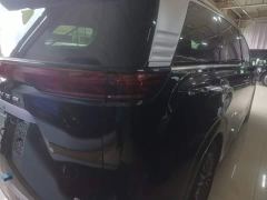 Denza D9 EV 620 Premium Edition - фото 7