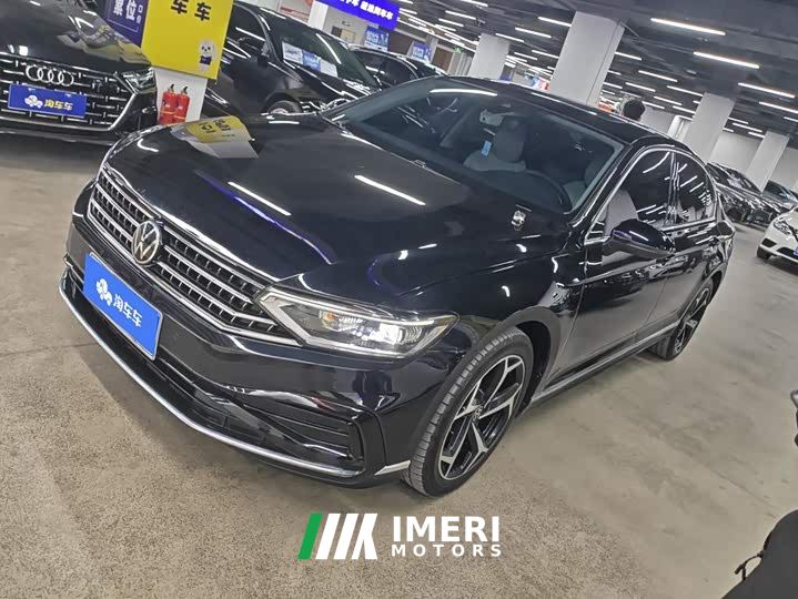 Volkswagen Magotan Facelift II Popular Edition 330TSI DSG Luxury