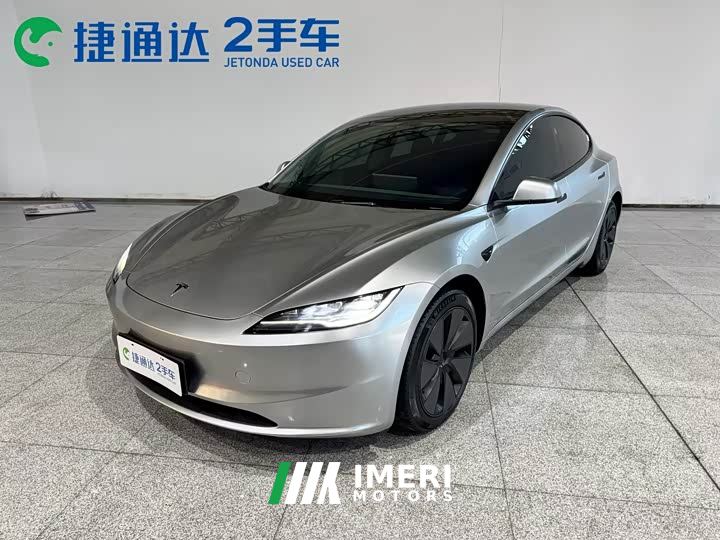 Tesla Model 3 Rear-Wheel Drive