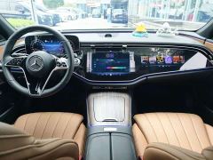 Mercedes-Benz E-Class E 300 L Luxury - photo 12