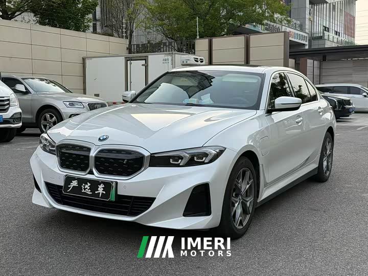 BMW i3 eDrive 35 L - car from China
