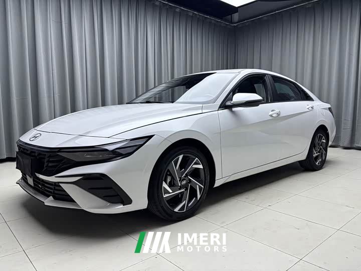 Hyundai Elantra 1.5L CVT Luxury