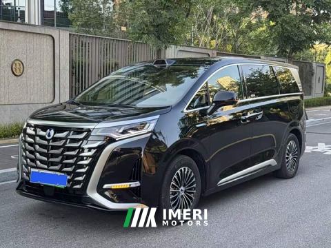 2025 Denza D9 DM-i AWD Premium Navigation Edition