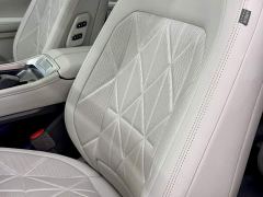 Ford Sharp Circles L 2.0T EcoBoost EPHEVAWDFlagship Version - ფოტო 15
