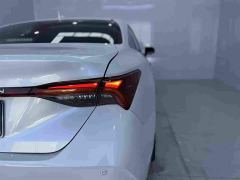 Toyota Avalon 2.0L Luxury Edition - ფოტო 8