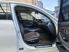 BMW 3 Series 325i M Sport Package - ფოტო 17