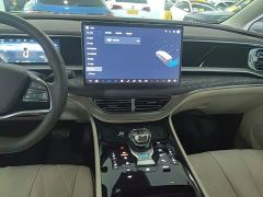 Denza D9 DM-i 980 AWD Luxury - ფოტო 12