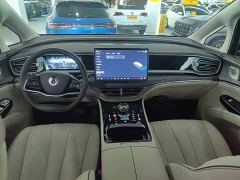 Denza D9 DM-i 980 AWD Luxury - ფოტო 9