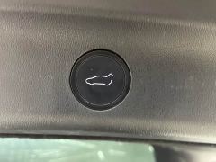Tesla Model Y Long Range All-Wheel Drive - ფოტო 9