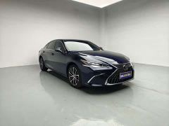 Lexus ES 300h Premium Edition - ფოტო 3