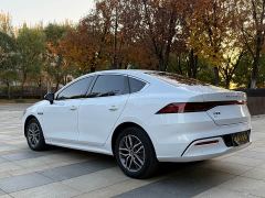 BYD Qin PLUS Glory Edition EV 420KM Leading - фото 6