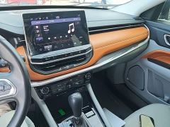 Jeep Compass 220T Automatic Elite - ფოტო 12