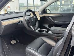Tesla Model Y Standard Range RWD - фото 3