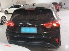 Ford Focus Hatchback EcoBoost 180 Automatic ST Line - photo 5