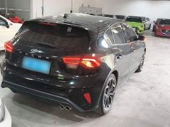Ford Focus Hatchback EcoBoost 180 Automatic ST Line - photo 6