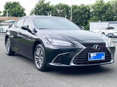 Lexus ES 200 Premium Edition - ფოტო 3