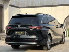 Toyota Sienna Dual-Engine 2.5L RWD Luxury Edition - фото 7