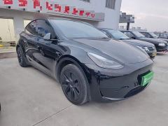 Tesla Model Y Rear-Wheel Drive - ფოტო 3