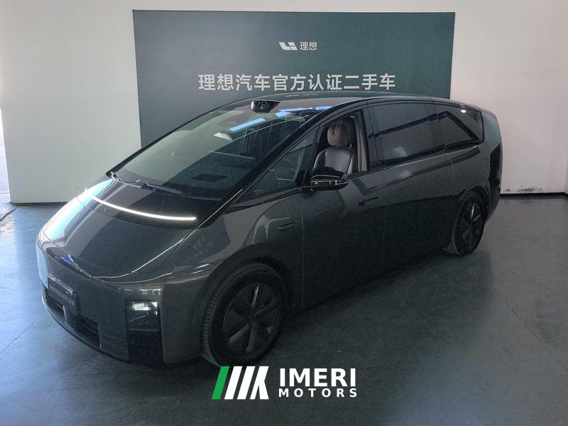 Li Auto MEGA 710km Ultra - автомобиль из Китая