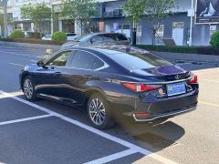 Lexus ES 200 Excellence Edition - фото 4