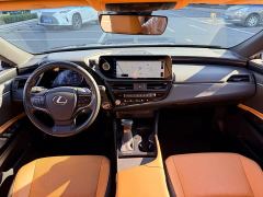 Lexus ES 200 Excellence Edition - фото 8