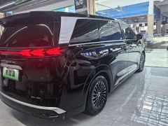 Denza D9 DM-i 980 Four-Wheel Drive Premium - фото 6