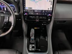 Toyota Alphard Dual-Engine 2.5L Luxury Edition - фото 13