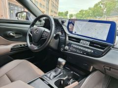 Lexus ES 200 Excellence Edition - ფოტო 12