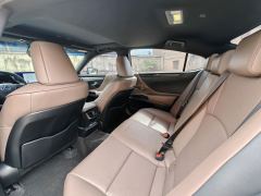Lexus ES 200 Excellence Edition - ფოტო 13
