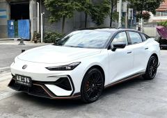 Changan UNI-V Third Generation 2.0T Sport Edition - ფოტო 1