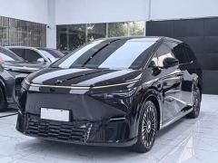 XPeng X9 EREV 1602 Rear-wheel drive Max - ფოტო 1