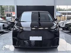 XPeng X9 EREV 1602 Rear-wheel drive Max - ფოტო 2