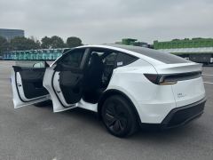 Tesla Model Y L 751km Long Range AWD - фото 12