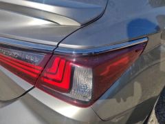 Lexus ES 300h Premium Edition - photo 5