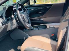 Lexus ES 300h Excellence Edition - фото 13