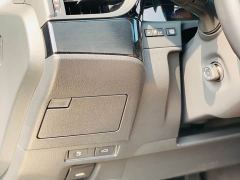 Lexus ES 300h Excellence Edition - фото 18