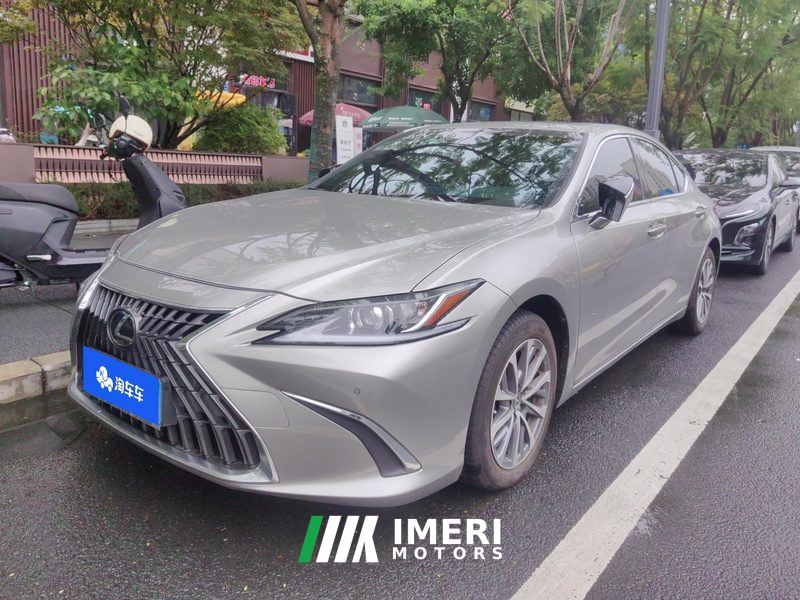 Lexus ES 200 Excellence Edition - car from China