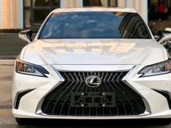 Lexus ES 260 Excellence Edition - photo 1