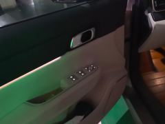 Li Auto ONE Extended range 6-seater version - фото 12
