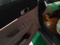 Li Auto ONE Extended range 6-seater version - фото 13