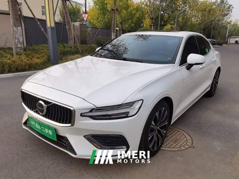 2023 Volvo S60 B4 Smart Luxury Edition - автомобиль из Китая
