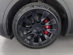 Tesla Model Y Rear-Wheel Drive - photo 17