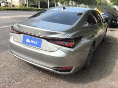 Lexus ES 200 Premium Edition - фото 2