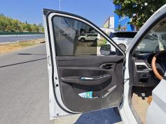 Wuling Hongguang Chevy minivan - photo 12